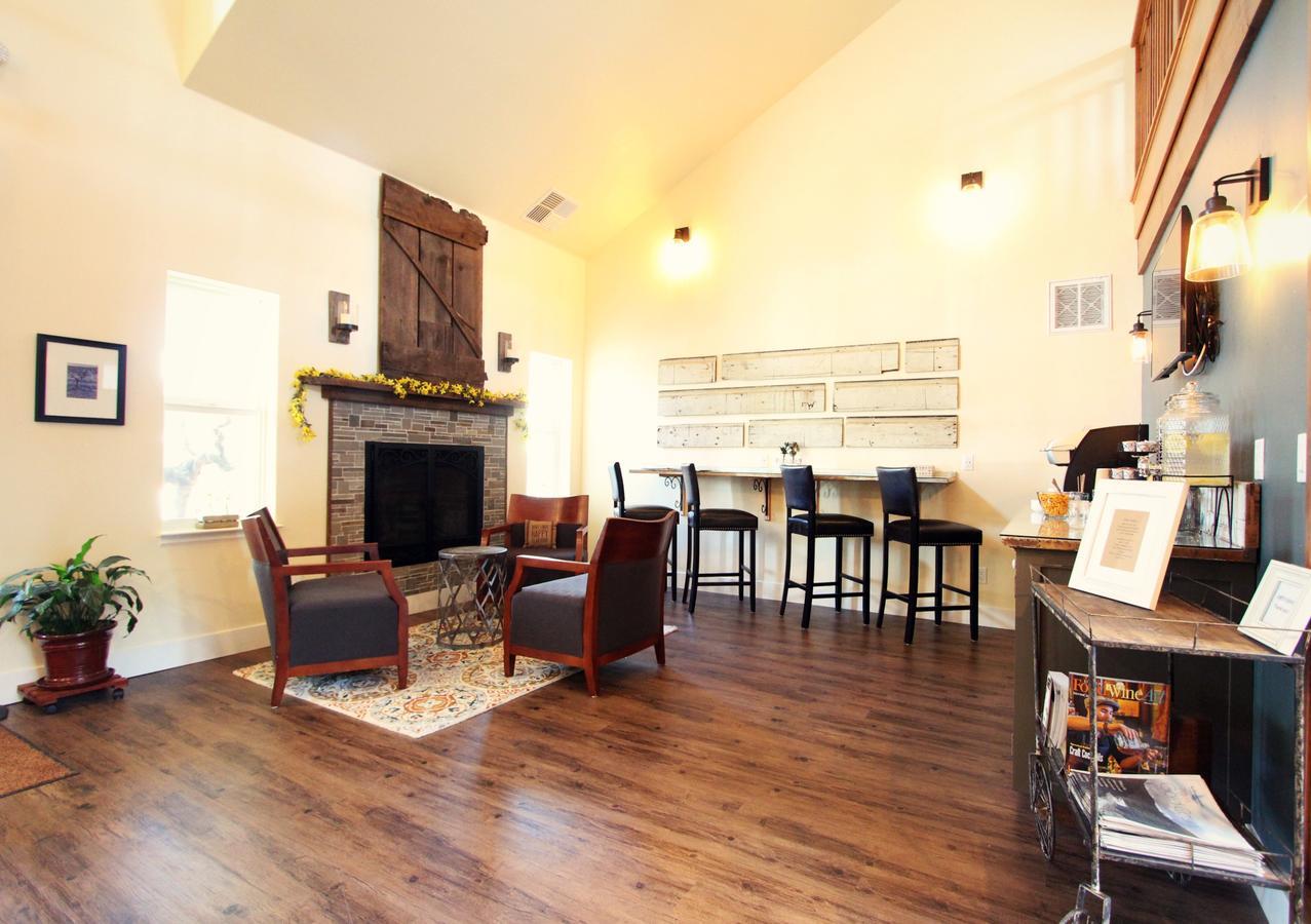 Rest, A Boutique Hotel 普里茅斯 外观 照片