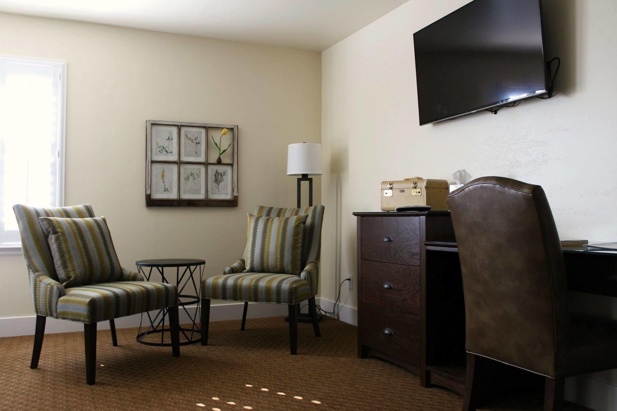 Rest, A Boutique Hotel 普里茅斯 外观 照片