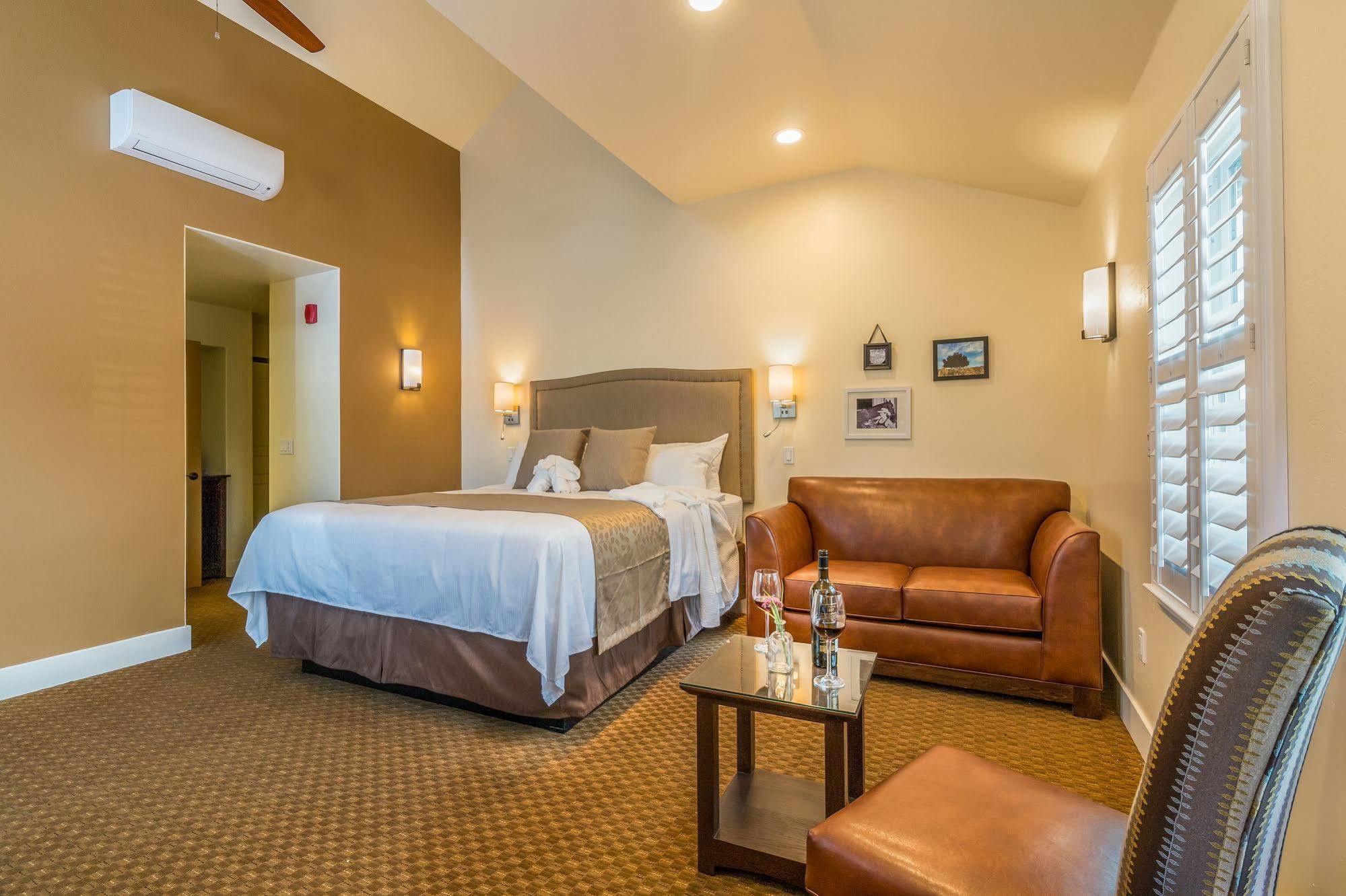 Rest, A Boutique Hotel 普里茅斯 外观 照片
